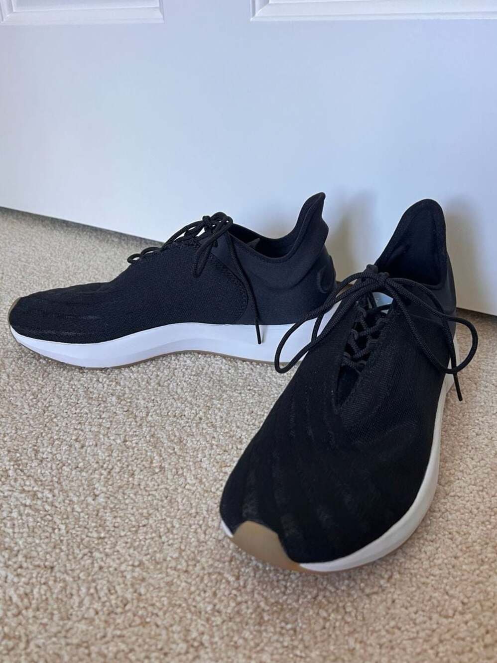 Saysh One Shoes Womens Sz 7.5 Black White Gum Lightweight Allyson Felix Sneakers - Picture 6 of 6